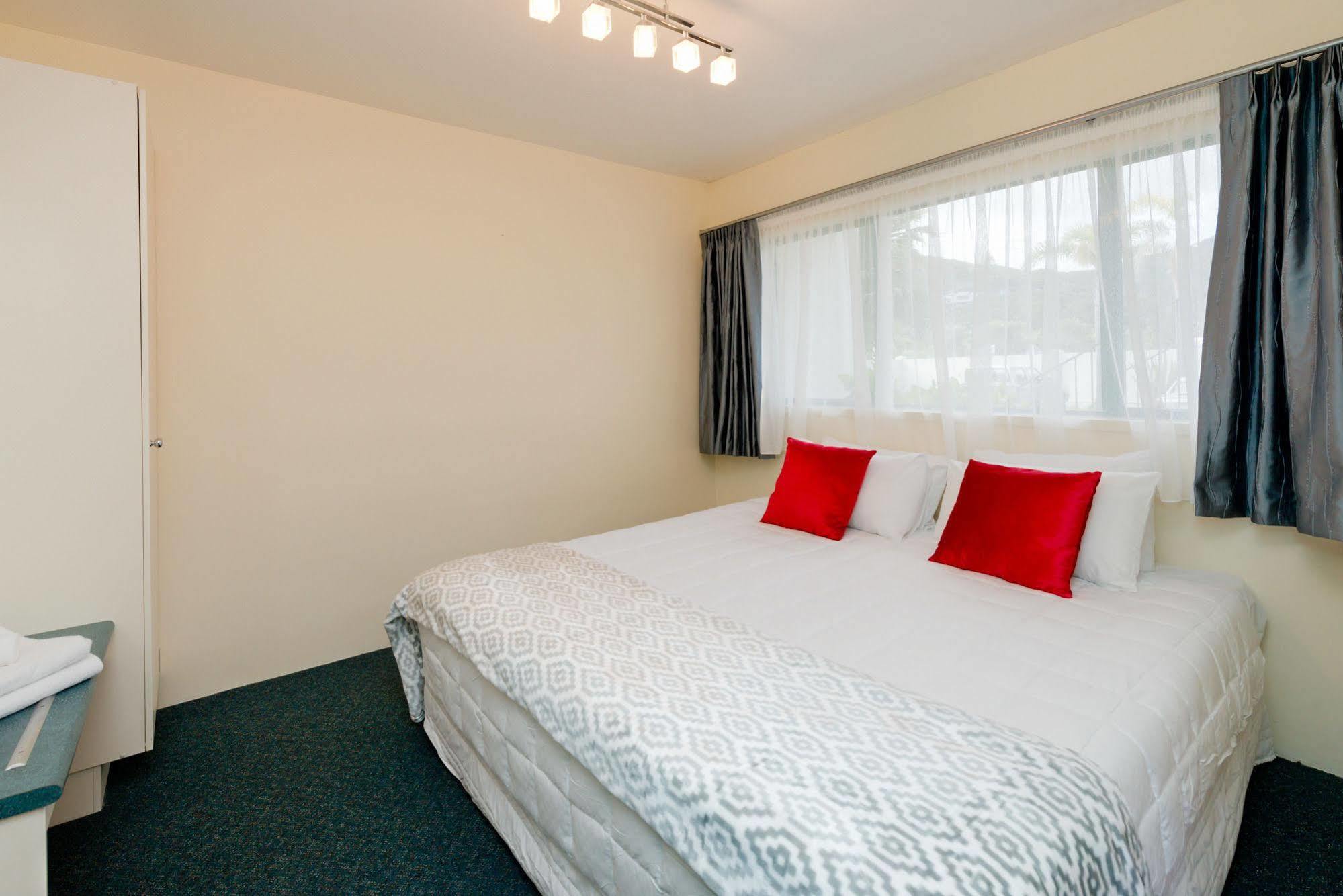 Te Tiriti Motel Paihia Luaran gambar